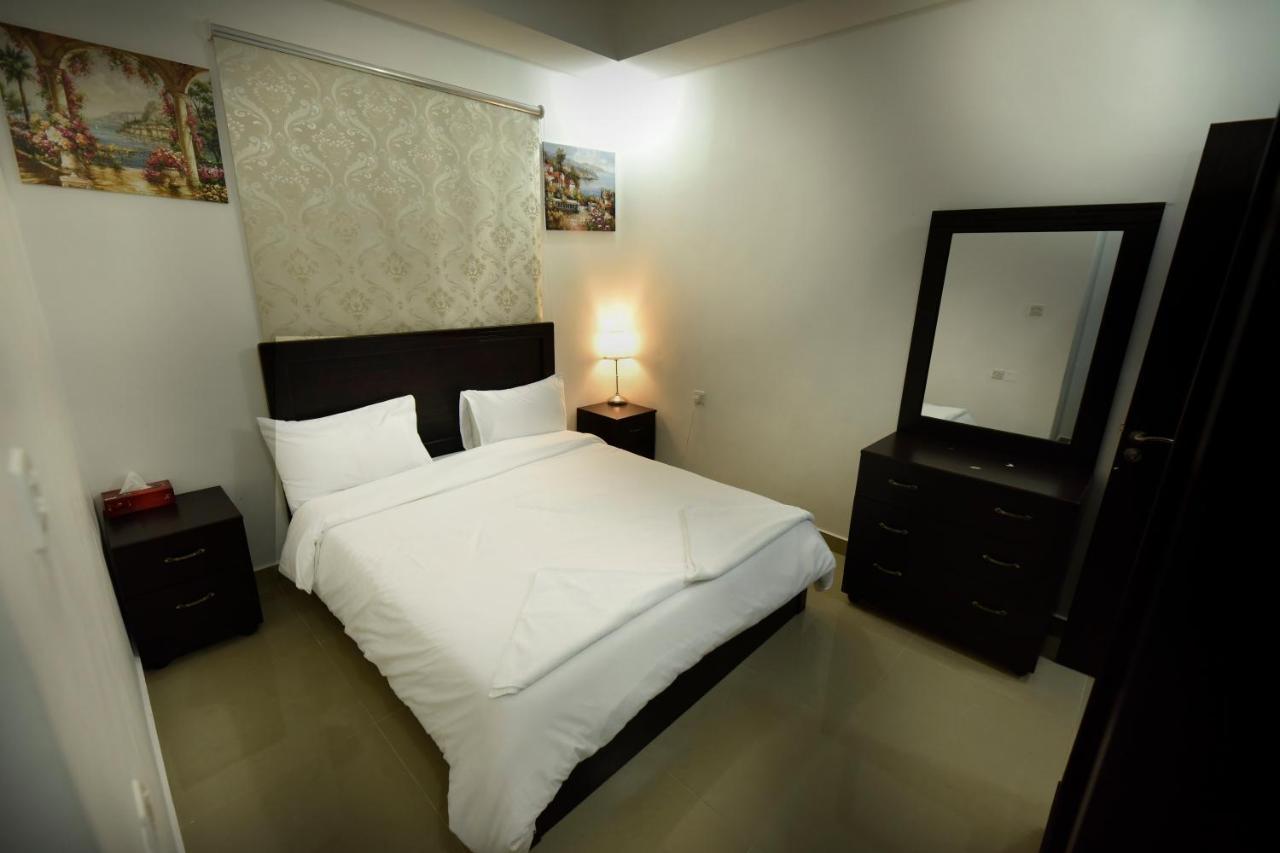 Heidelberg Apartment Кувейт Екстериор снимка